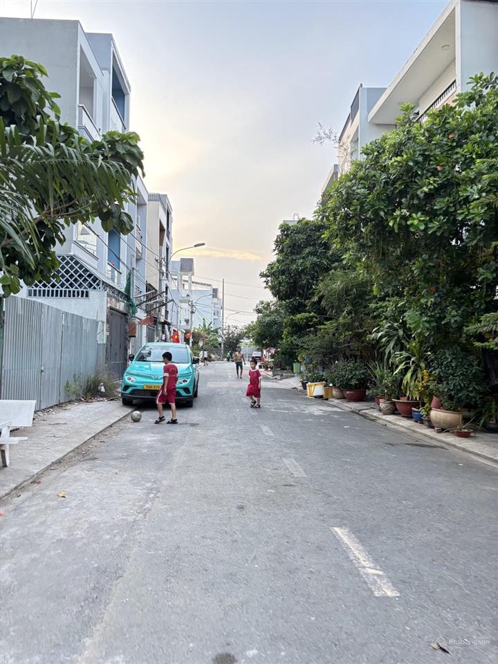 Đất mặt tiền hẻm xe hơi đường gò cát, khu dân cư đồng bộ giá 4,2 tỷ xây ở đẹp cực kì luôn