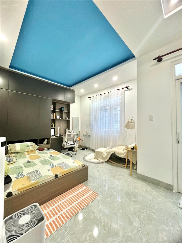Chính chủ bán nhà 3 tầng gần lê văn thịnh, nội thất cao cấp giá 7,5 tỷ