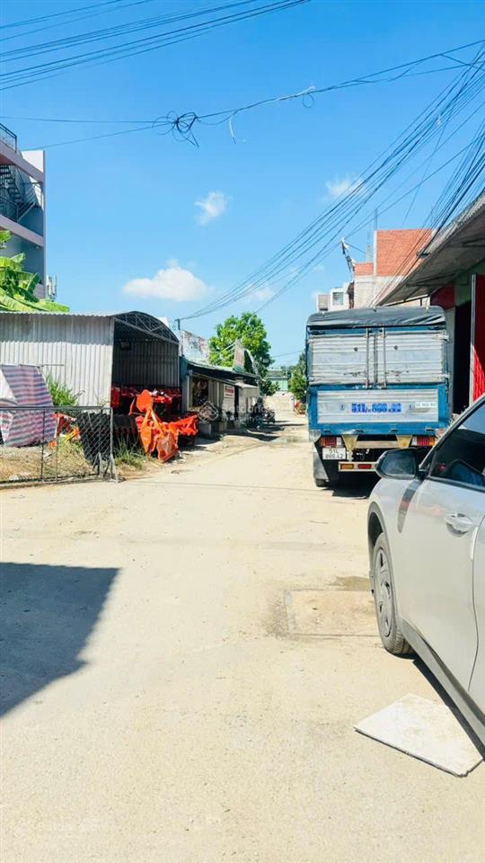 Chính chủ bán đất 51 m2 thổ cư gần công ty sam sung  khu công nghệ cao giá 4,1 tỷ