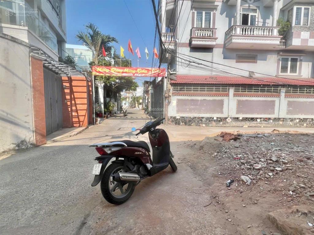 Bán lô đất góc 2 mặt tiền hẻm xe hơi đường lê văn thịnh giá 6,x tỷ