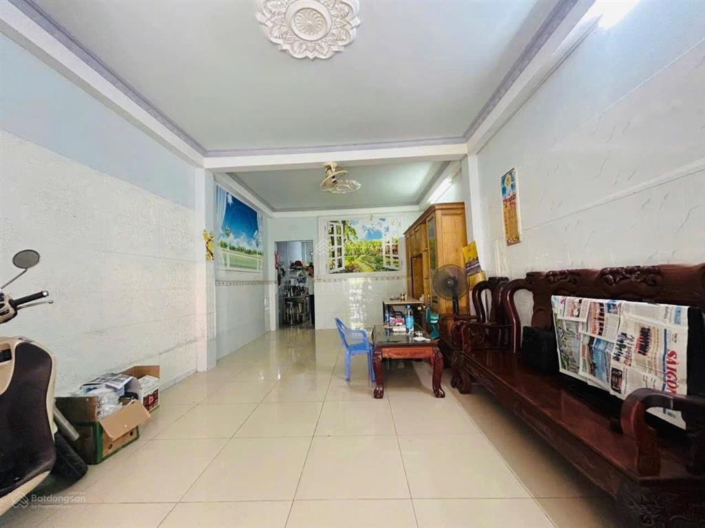 Bán nhà 2 lầu gần trần não giá 10,95 tỷ