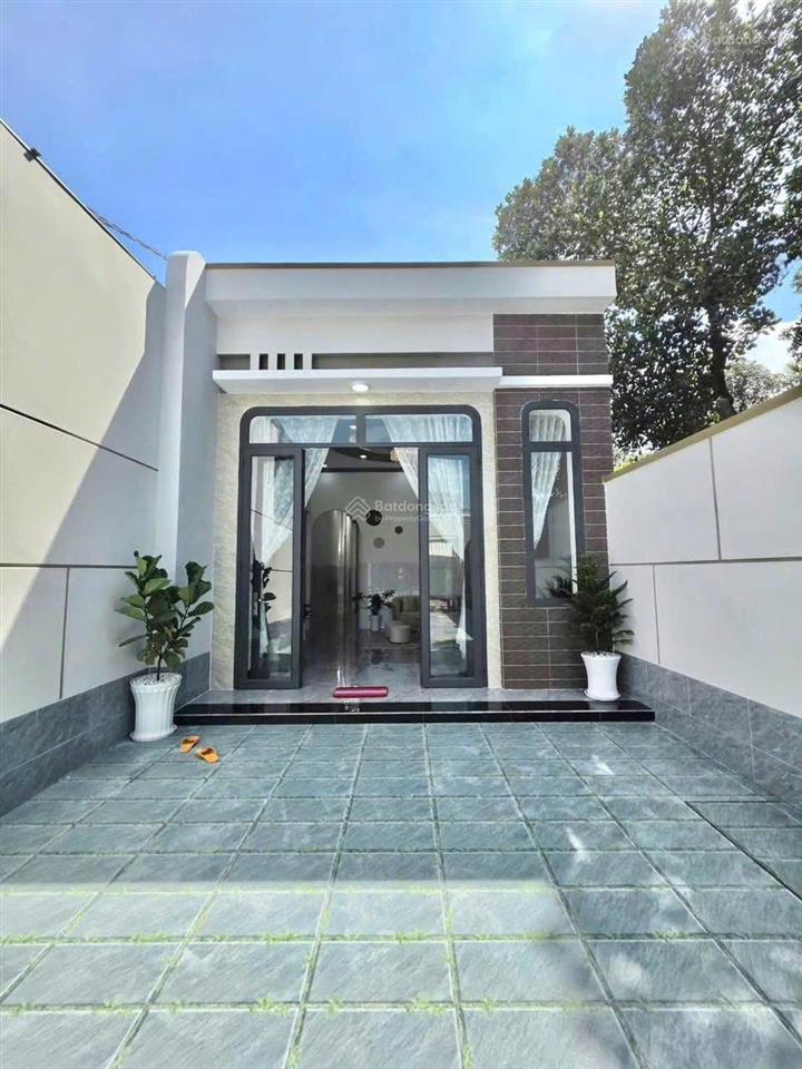 Nhà cấp 4 đồng sở hữu, 5x20m nằm cách chợ thạnh phú khoảng 500mét, mua bán công chứng luật sư
