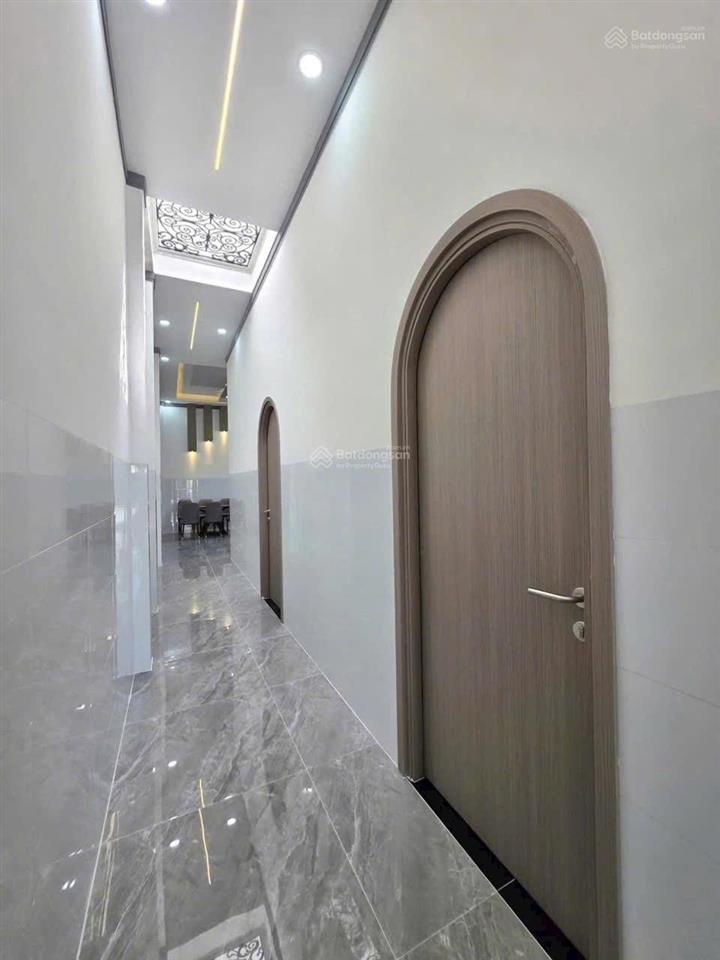 Nhà cấp 4 đồng sở hữu, 5x20m nằm cách chợ thạnh phú khoảng 500mét, mua bán công chứng luật sư