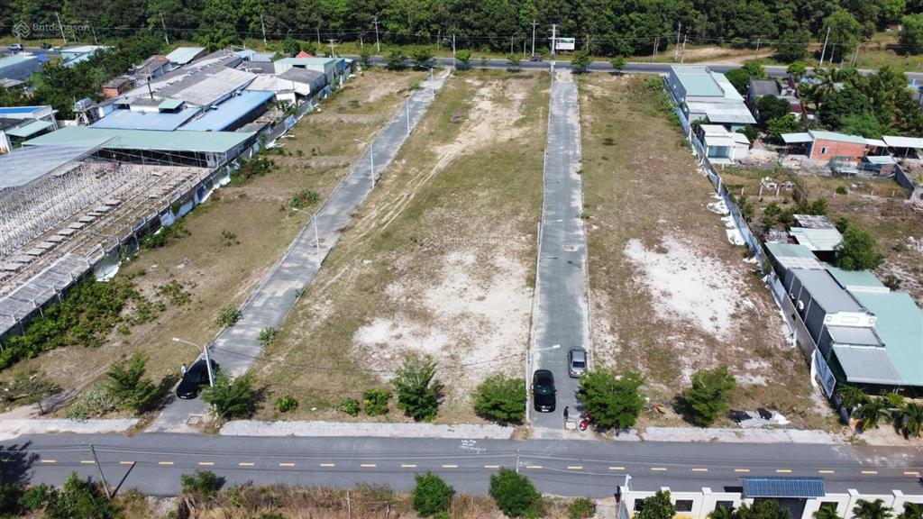 Chính chủ kẹt tiền bán lô đất đường ven biển giá 1.2 tỷ, 125m2 thổ cư 100% cho vay 1 tỷ luôn