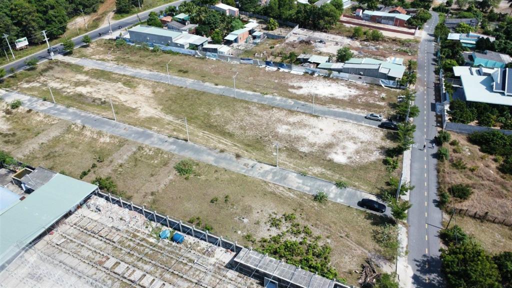 Chính chủ kẹt tiền bán lô đất đường ven biển giá 1.2 tỷ, 125m2 thổ cư 100% cho vay 1 tỷ luôn