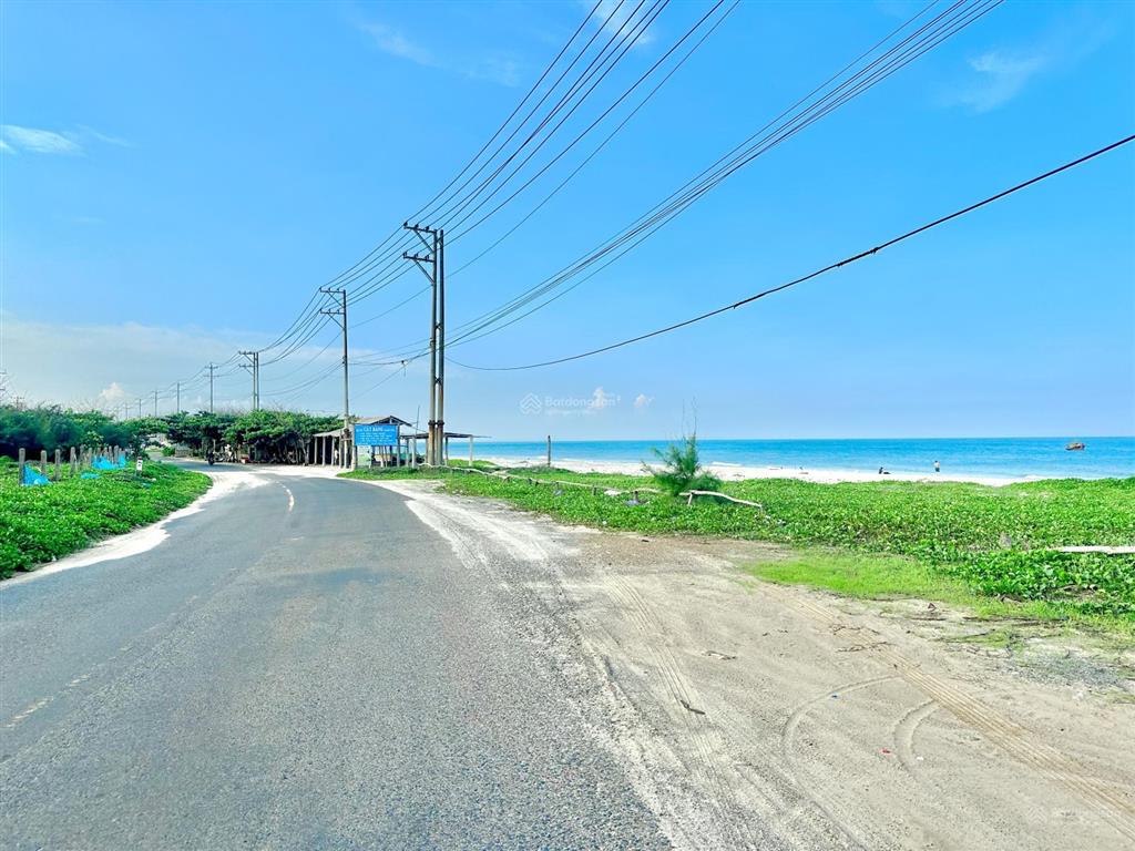 Bán đất mặt tiền đường chính, gần biển, gần các resort 5 sao, mà giá chỉ 1.5 tr/m2 có 200m2 thổ cư