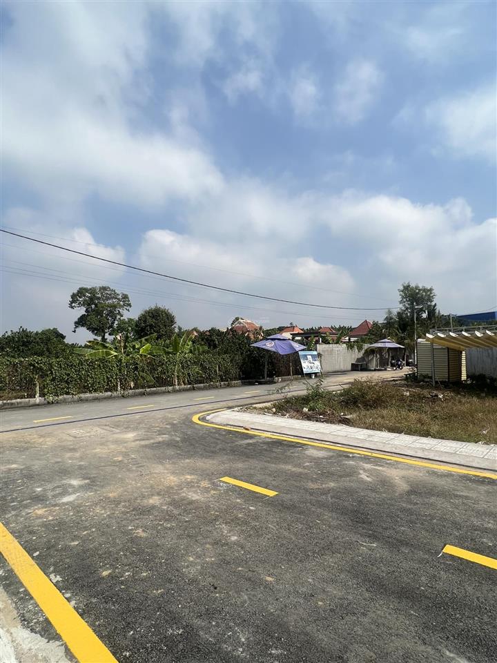 Bán lô đất nằm trong khu dân cư phường tân triều, đường xe hơi, diện tích 100m2 thổ cư 100% siêu rẻ