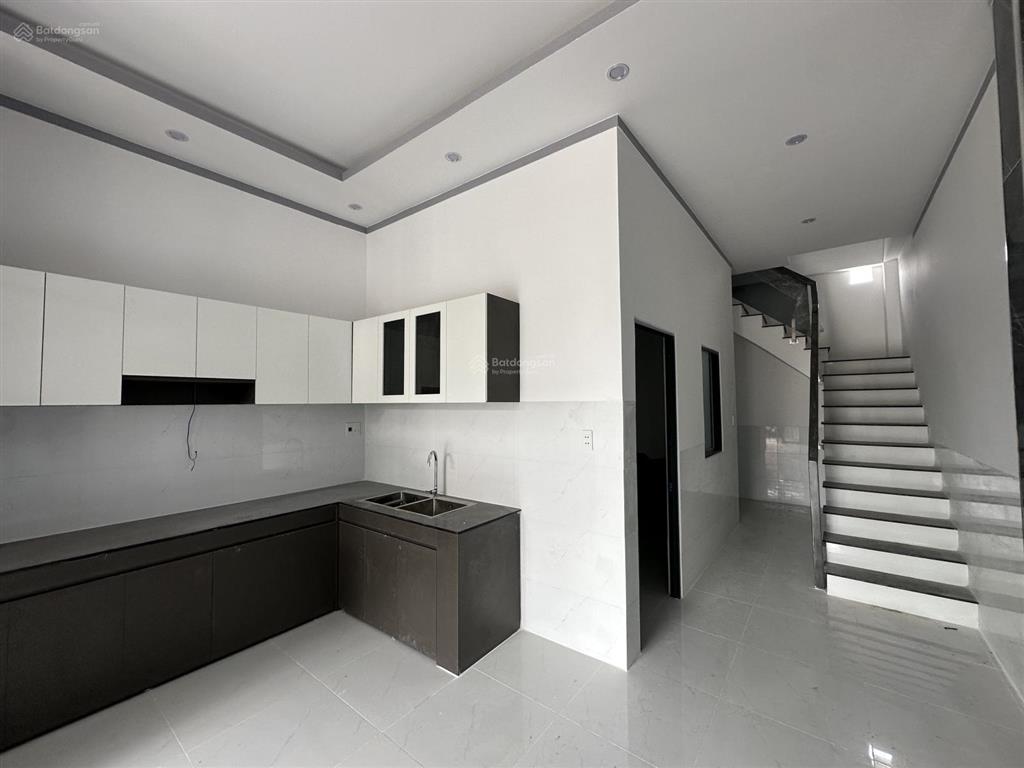 Bán nhà sát bên khu công nghiệp changshin, giá 2 tỷ nhà lầu như hình, sổ riêng thổ cư 100%