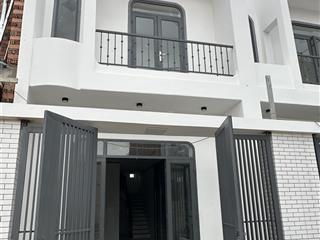 Bán nhà sát bên khu công nghiệp changshin, giá 2 tỷ nhà lầu như hình, sổ riêng thổ cư 100%