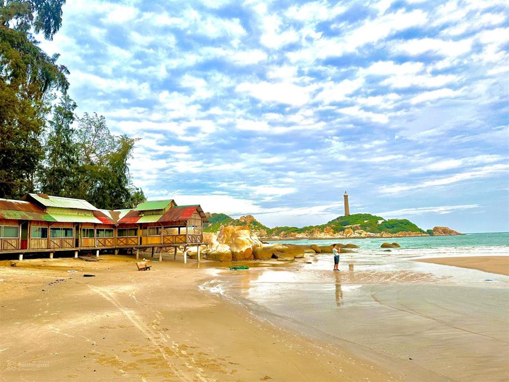 Bán đất gần biển kê gà, bãi tắm đẹp giá lại quá rẻ so với khu vực kê gà bình thuận 1300m2 sẵn 200tc