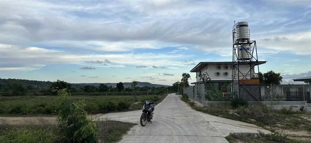 Chỉ 309 triệu, có ngay 1 lô sổ hồng riêng thổ cư. cách biển kê gà 2km thôi. quá rẻ