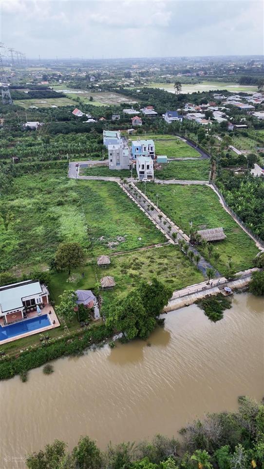 Bán đất ngay sông, diện tích nhỏ dễ mua dễ sở hữu chỉ 850 triệu đường nhựa sổ riêng thổ cư