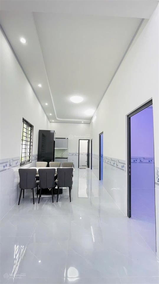 Bán nhà cấp 4 ngay chợ thạnh phú siêu đẹp, giá chỉ 1.55 tỷ/căn, diện tích được 116m2 , mặt tiền 19m