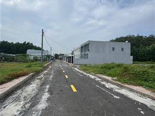 Mình chính chủ cần bán lô đất 95m2 thổ cư full, thị trường 1.2 tỷ mình bán nhanh 780 triệu thôi.