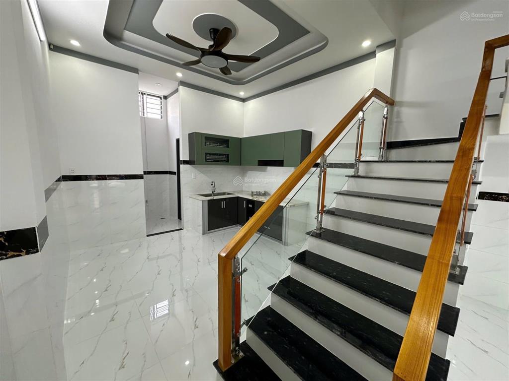 Cần bán nhà sổ chung thổ cư 100%, chính chủ kí bán trực tiếp. 4x15m nằm trong khu dân cư pouchen