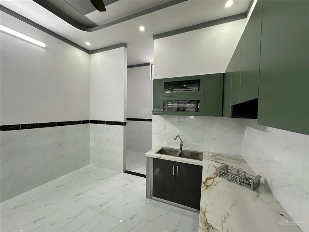 Cần bán nhà sổ chung thổ cư 100%, chính chủ kí bán trực tiếp. 4x15m nằm trong khu dân cư pouchen