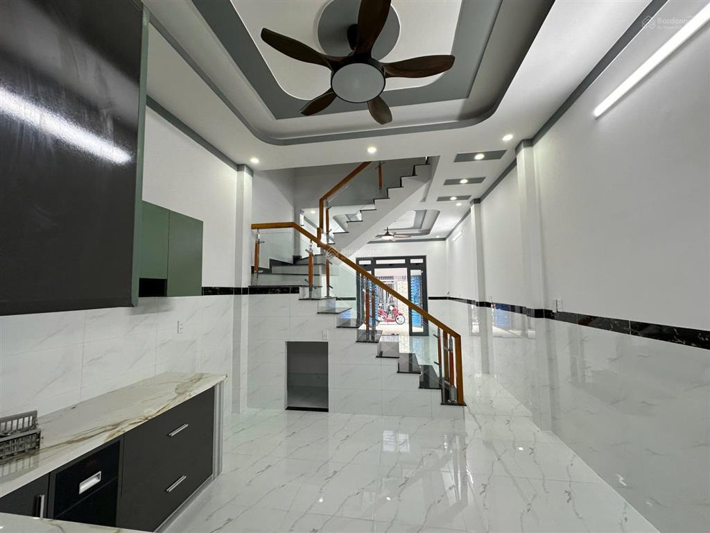 Cần bán nhà sổ chung thổ cư 100%, chính chủ kí bán trực tiếp. 4x15m nằm trong khu dân cư pouchen