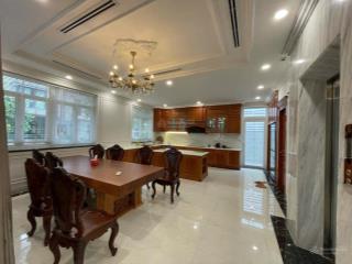 Căn góc 2mt trục n2 saigon mystery q2 dt 207,5m²  hầm + 3 lầu 90 tỷ bao 2% sang tên,  0906 789 ***