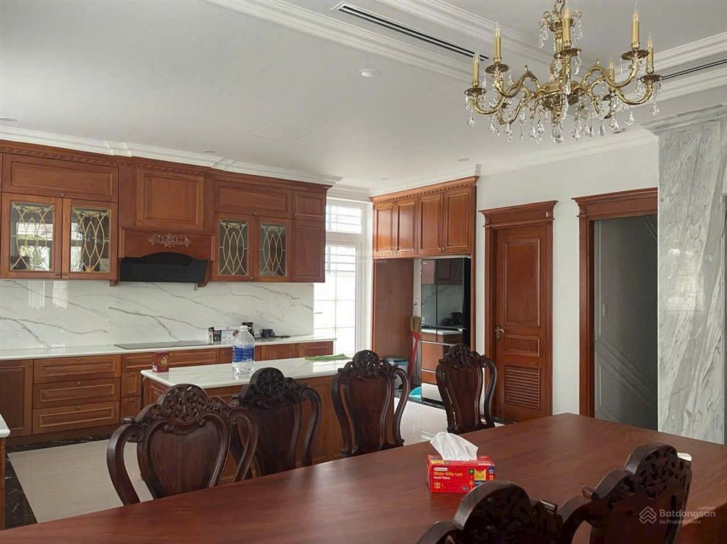 Chuyển nhượng nhà phố saigon mystery quận 2, căn góc 2 mặt tiền bao thuế phí chốt nhanh 0906 789 ***