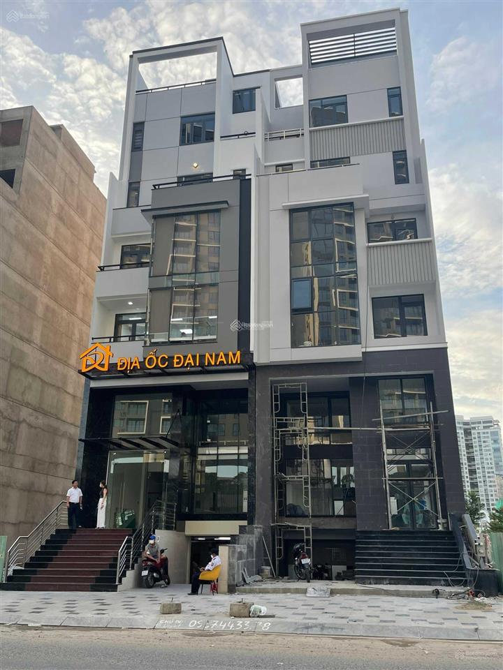Bán tòa nhà kinh doanh 7 tầng đường bát nàn 9x21 giá 95 tỷ.  0906 789 ***
