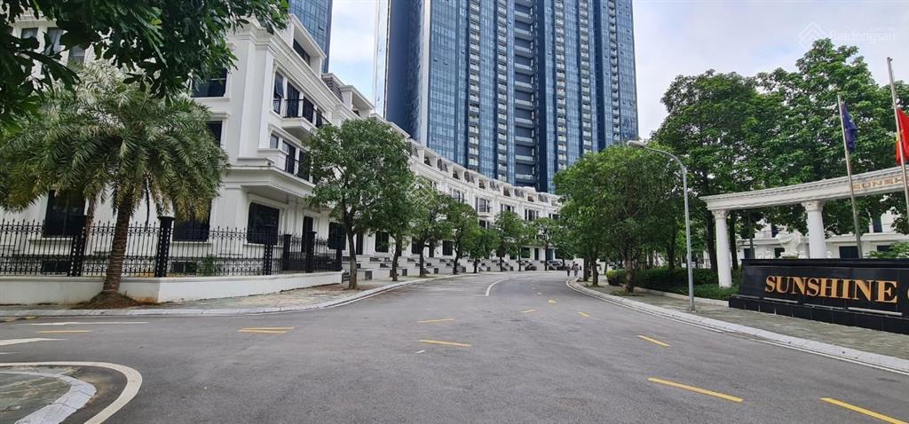 Biệt thự sunshine city view vòng xuyến trung tâm, 210m2, giá 360tr/m2