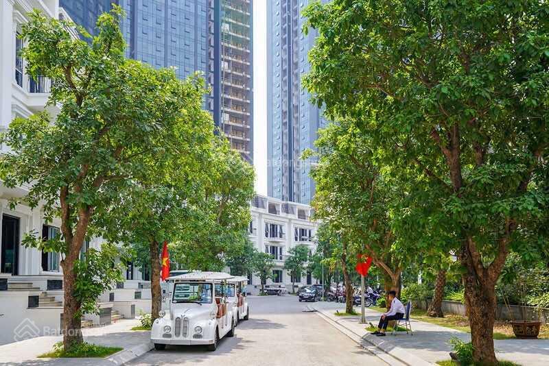 Biệt thự sunshine city view vòng xuyến trung tâm, 210m2, giá 360tr/m2