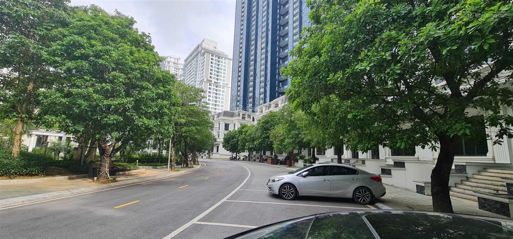 Căn hiếm có biệt thự sunshine city ciputra 213,8m2 giá 320tr/m2 ôm trọn công viên trước nhà