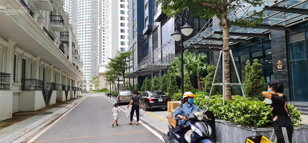 Bán biệt thự góc 3 mặt đường, full nội thất 5 sao, dòng tiền cho thuê cực tốt