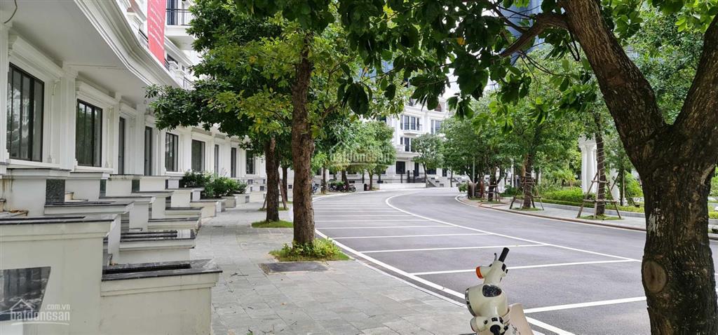 Bán biệt thự góc 3 mặt đường, full nội thất 5 sao, dòng tiền cho thuê cực tốt
