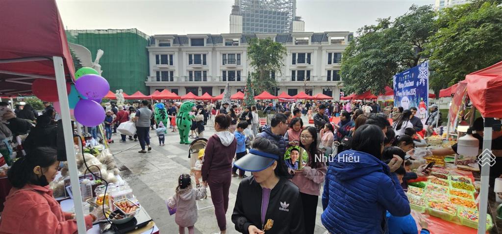 Bán shophouse góc sunshine city, đang cho thuê dòng tiền cực tốt, 228m2 siêu phẩm