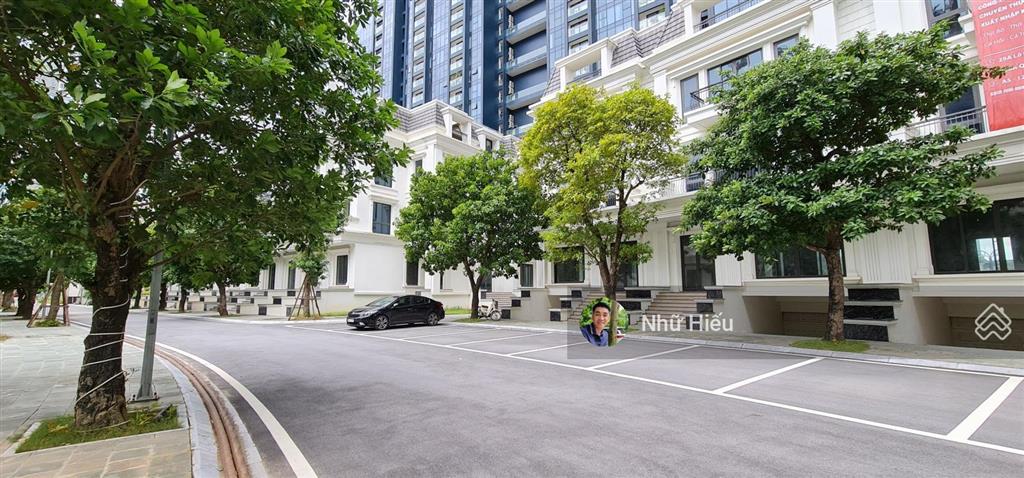 Bán shophouse góc sunshine city, đang cho thuê dòng tiền cực tốt, 228m2 siêu phẩm