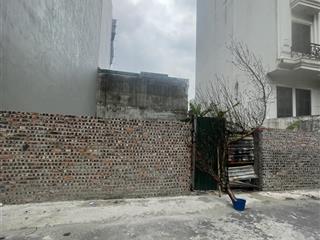 Chính chủ cần bán mảnh đất 176m2 mặt tiền 12m ngay biệt thự vườn đào. giá 600tr/m (miễn trung gian)