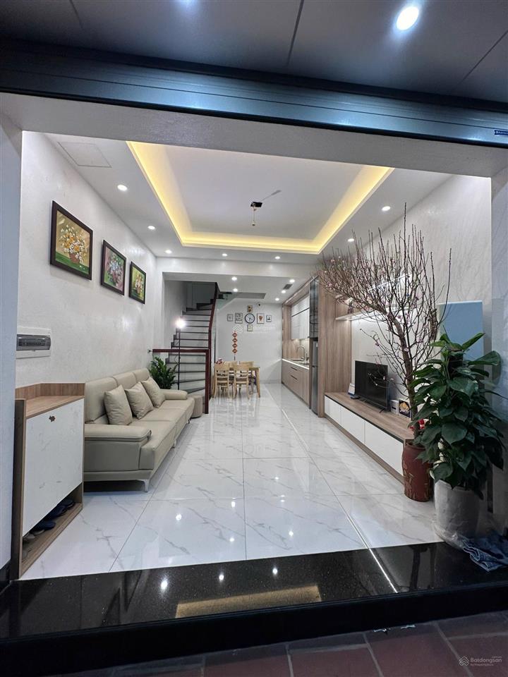 Chính chủ cần bán nhà 4 tầng cầu diễn dt 98m2 xây dựng 70m2 ngõ thoáng gần chợ, trường