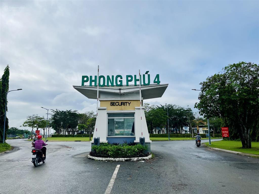 Cần bán nhà 80m2  1 trệt + 2 lầu + tum  kdc phong phú 4  5,5 tỷ  view công viên
