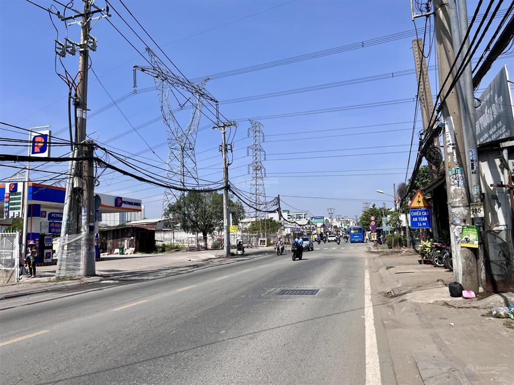 Cho thuê kho giá tốt, mặt tiền ql50, bình chánh (kế bên chợ phú lạc), 5x50m, 15 triệu/tháng