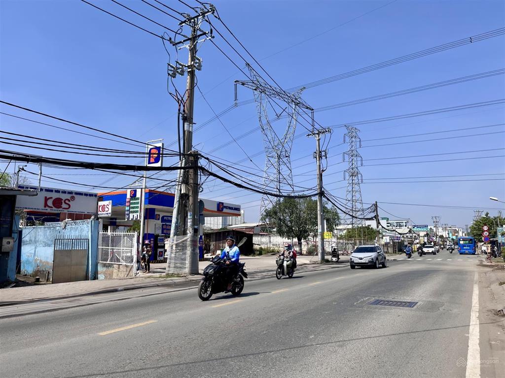 Cho thuê kho giá tốt, mặt tiền ql50, bình chánh (kế bên chợ phú lạc), 5x50m, 15 triệu/tháng