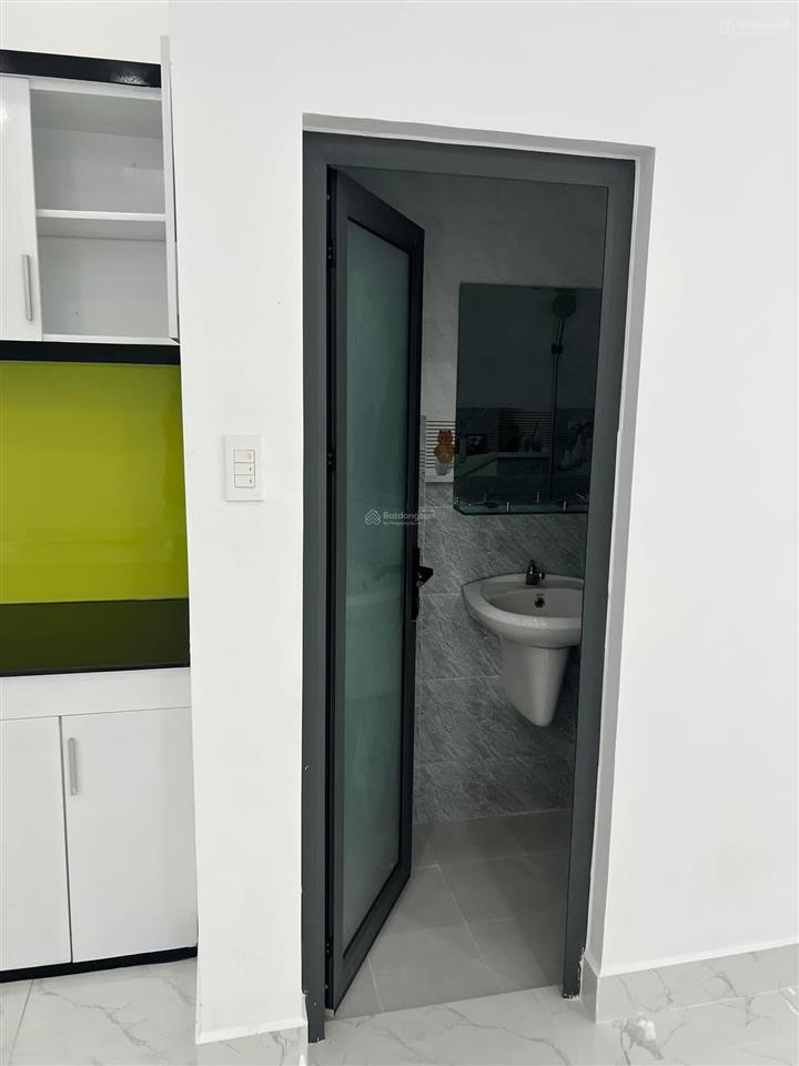 Chủ gửi bán nhanh nhà mặt tiền đường 20m phù hợp kinh doanh, thuộc kdc lovera park  5x16m