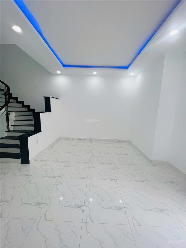 Chủ gửi bán nhanh nhà mặt tiền đường 20m phù hợp kinh doanh, thuộc kdc lovera park  5x16m