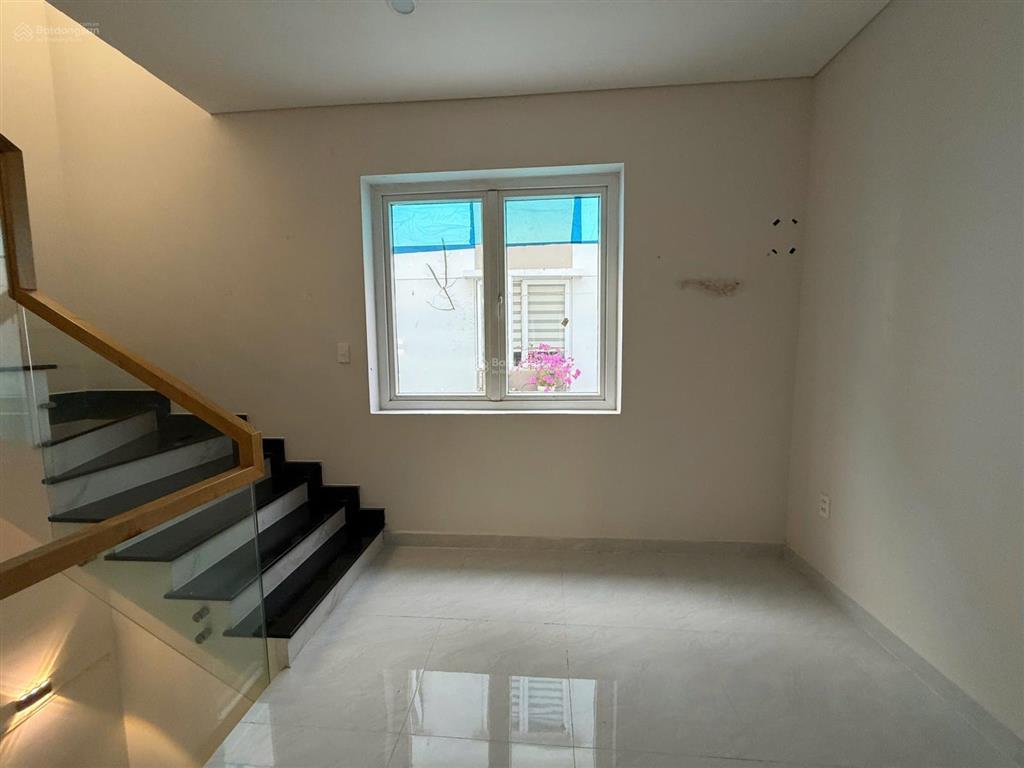 Bán nhà lovera park, dt 7x15m, hoàn thiện đẹp, giá chỉ 8,5 tỷ