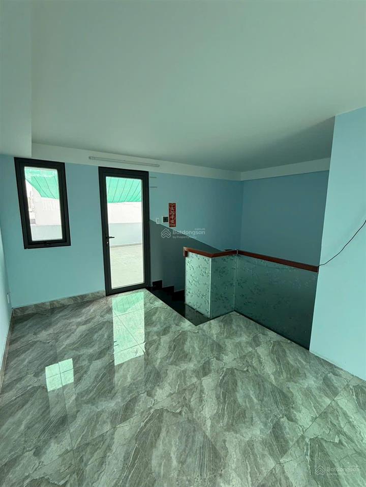 Bán nhà có hầm + 1 trệt, 3 lầu và sân thượng  kdc phong phú 4, bình chánh