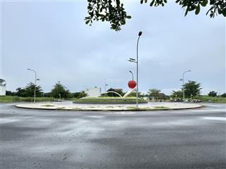 Bán nền biệt thự ngay vòng xoay dự án saigon riverpark  259,6m2