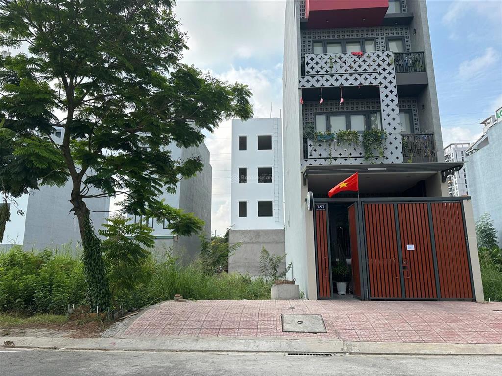 Nền 5x20m giá tốt, kdc phong phú 4, đường rộng 16m