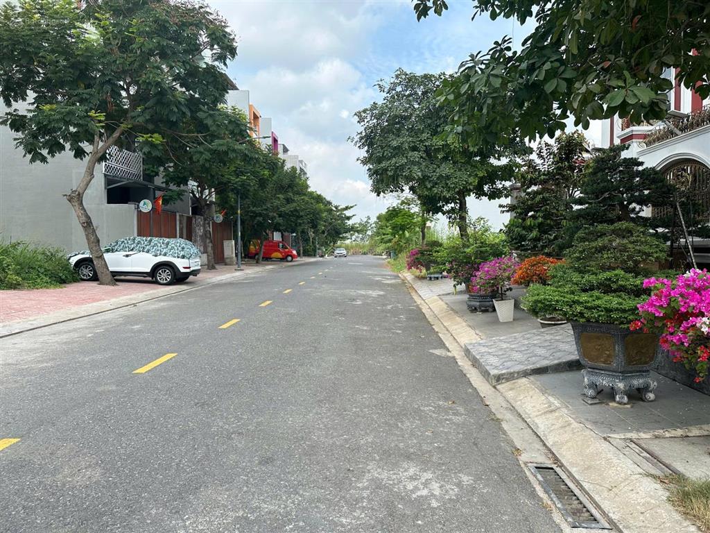 Nền 5x20m giá tốt, kdc phong phú 4, đường rộng 16m