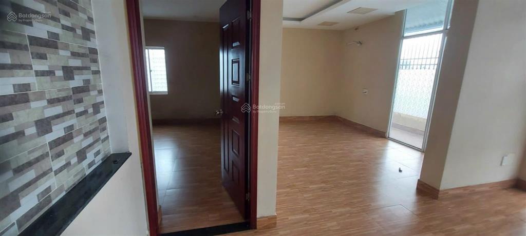 Nhà mặt tiền ql1a  sổ hồng riêng giá 6,3 tỷ (tl)  bến lức, long an