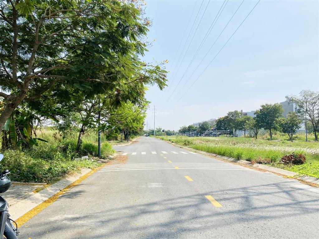 Sở hữu ngay nền mặt tiền đường 52m, kdc phong phú 4, bình hưng