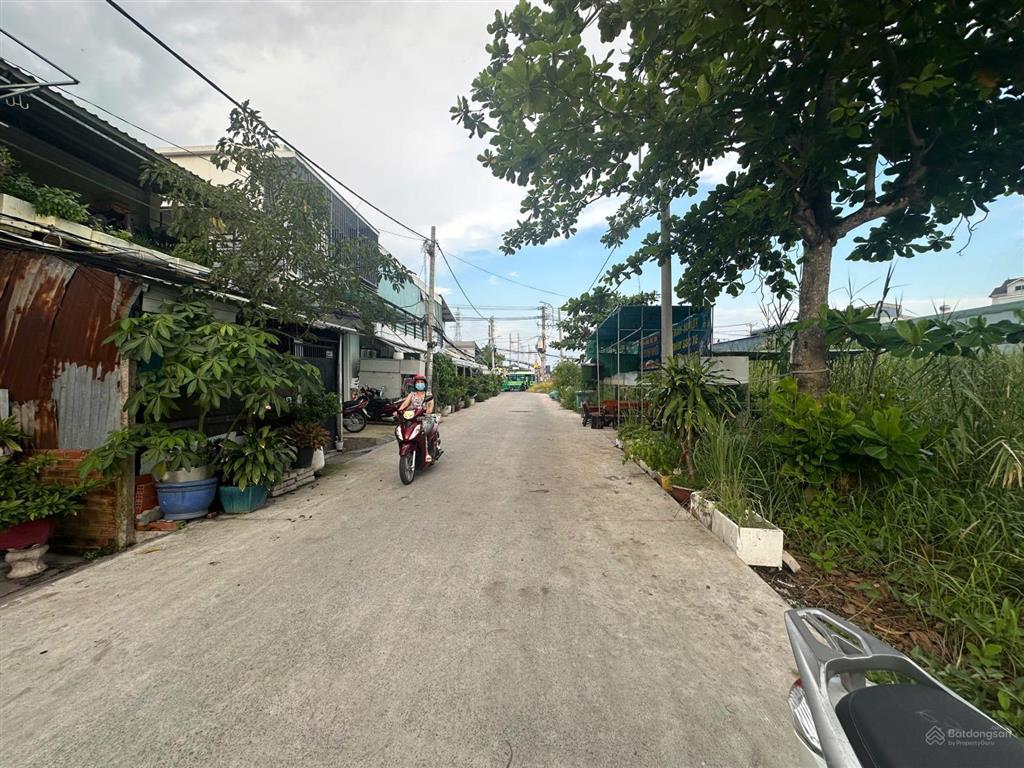 Chính chủ gửi bán đất thổ cư hẻm nguyễn văn tạo, nhà bè  đường lớn rộng 10m  sổ hồng riêng