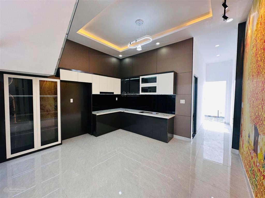 Nhà mới xây hoàn thiện giá chỉ 2 tỷ 250 triệu  hoàn công sổ hồng riêng  tại cần giuộc