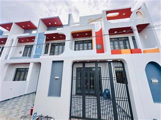 Nhà mới xây hoàn thiện giá chỉ 2 tỷ 250 triệu  hoàn công sổ hồng riêng  tại cần giuộc
