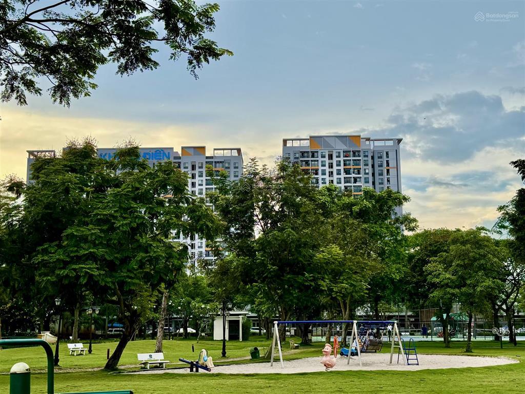 Nhà view công viên  kdc lovera park  khang điền  giá 8,2 tỷ