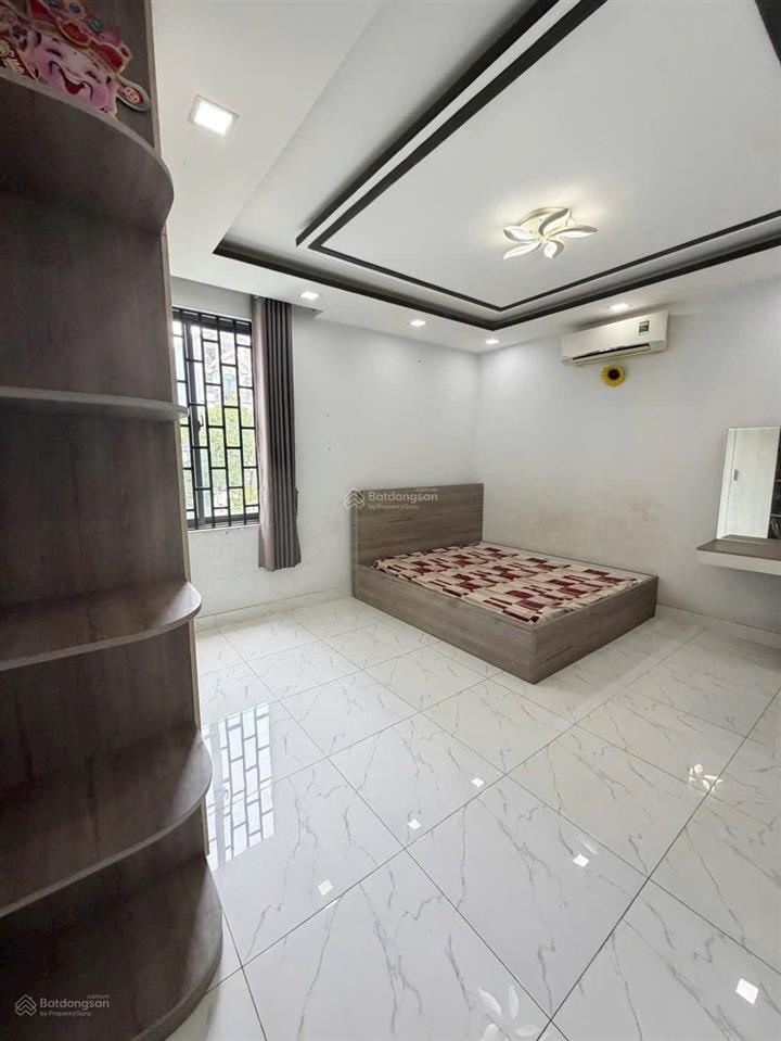 Cho thuê nhà nguyên căn 4 tầng  mặt tiền đường số 14, kdc phong phú 4 (khang điền)